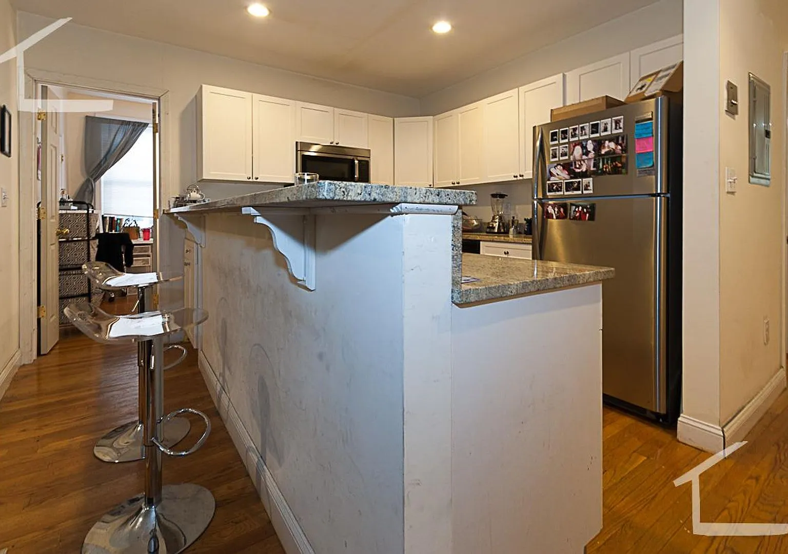 Nice 3 bed in Brookline — Photo 4