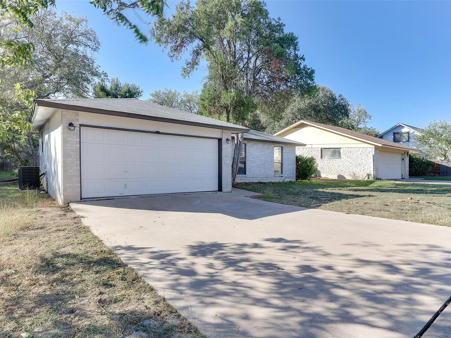 3 bed, 2.0 bath, 1145 sqft, $1,895 — Photo 2