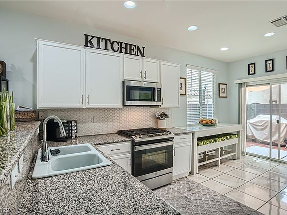 4th image of 9784 Sage Grove Ct