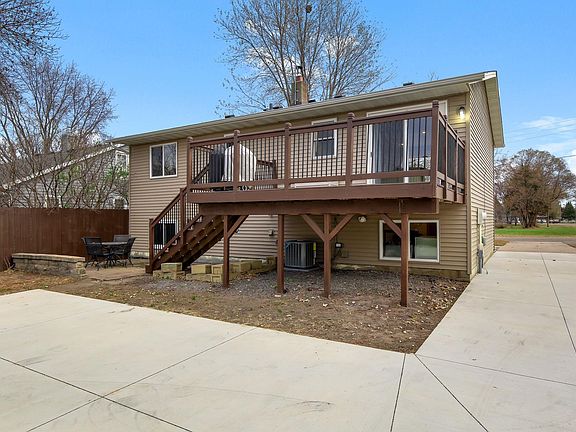3rd image of 8600 1st Ave W