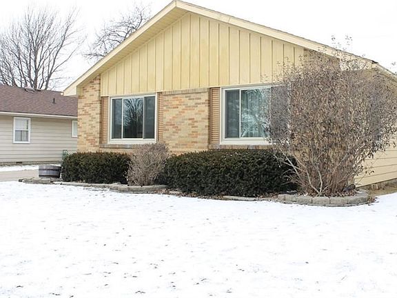 2nd image of 3425 Piper Dr