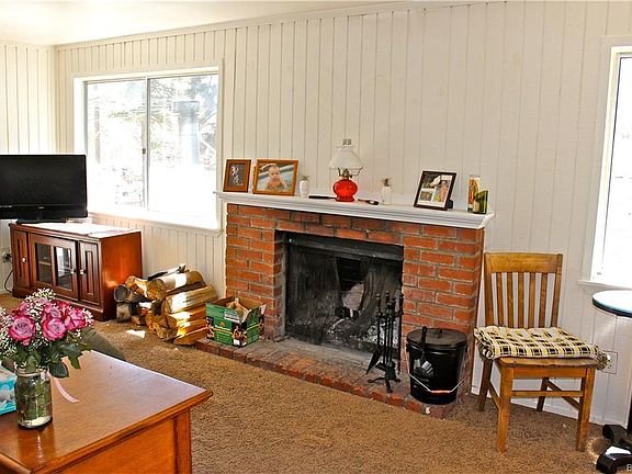 5th image of 546 Leonard Ln