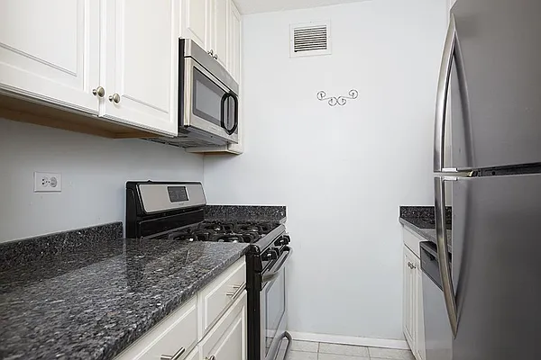 Rented by Compass | media 20