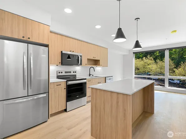 820 N State Street #505, Bellingham, WA 98225