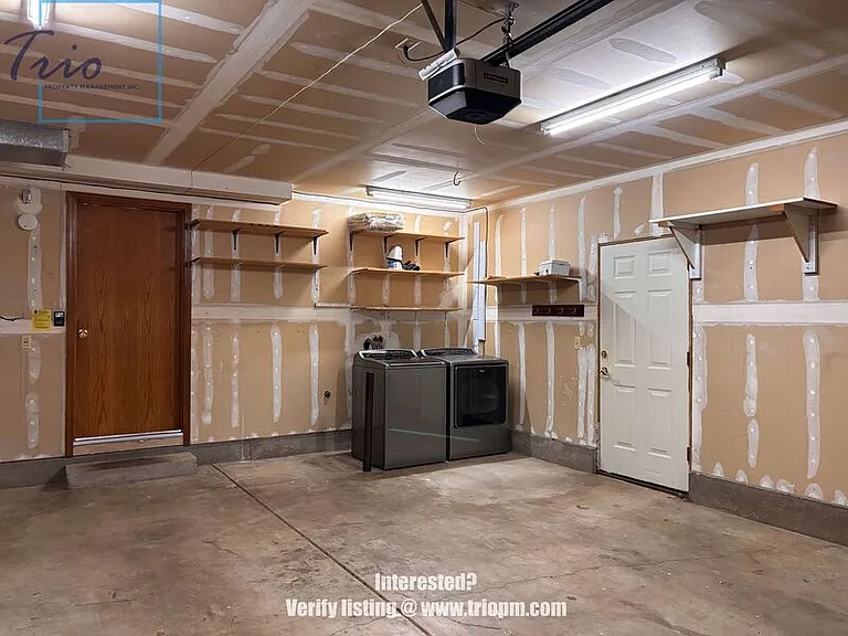 694 Driftwood Dr — Photo 7