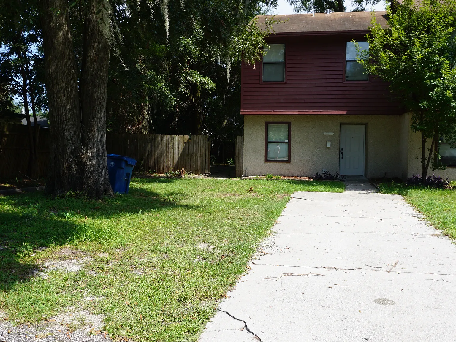 2 bed, 1.5 bath, 1232 sqft, $1,300 — Photo 2