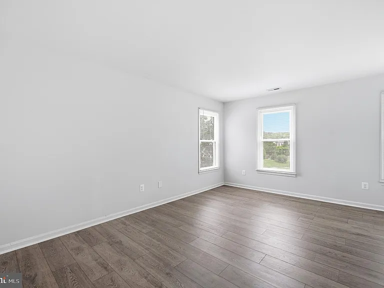 10609 Oxford Ct — Photo 27