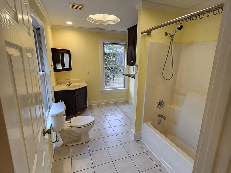 1904 Evergreen Ave — Photo 14