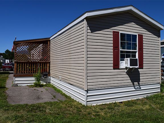 3rd image of 202 N Travois