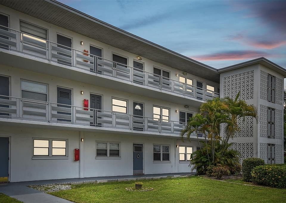 1st image of 6000 20TH STREET N #131