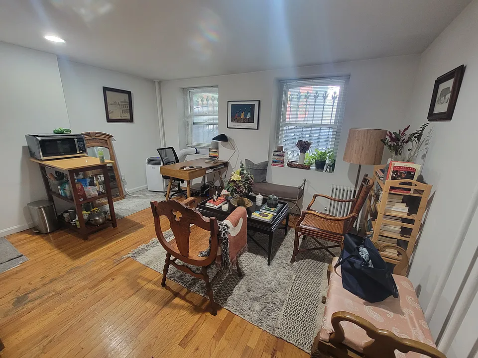 110 Lafayette Ave #1F