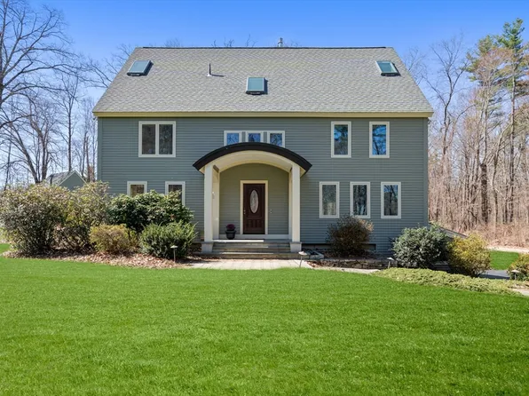 5 Briarwood Ln, Upton, MA 01568