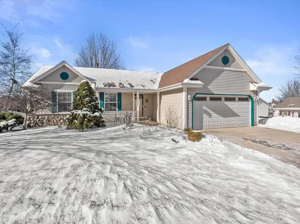 2607 Fox River PARKWAY, Waukesha, WI 53189