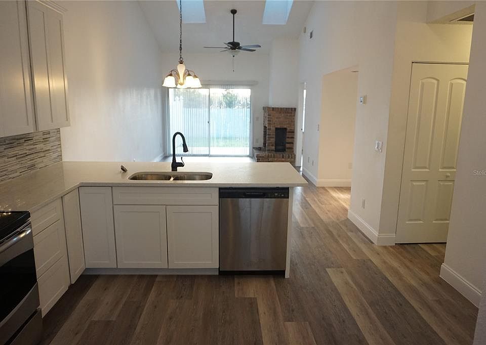 2nd image of 45821 Summergrove Ave