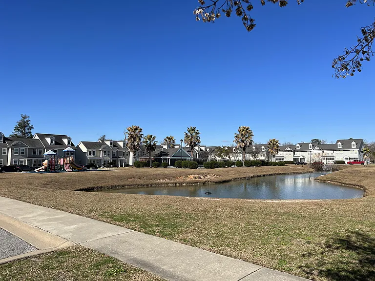 819 Terrell Dr — Photo 30