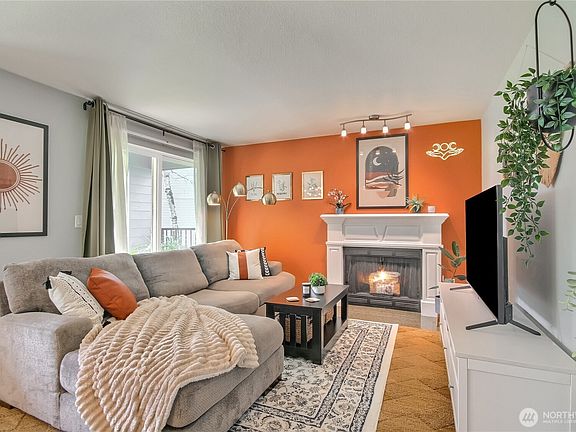 2nd image of 20320 Bothell Everett Hwy #D102