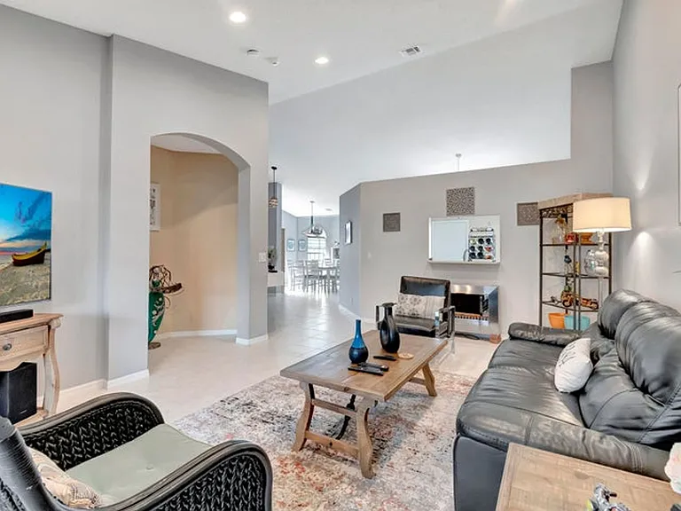 6129 Heliconia Rd — Photo 5