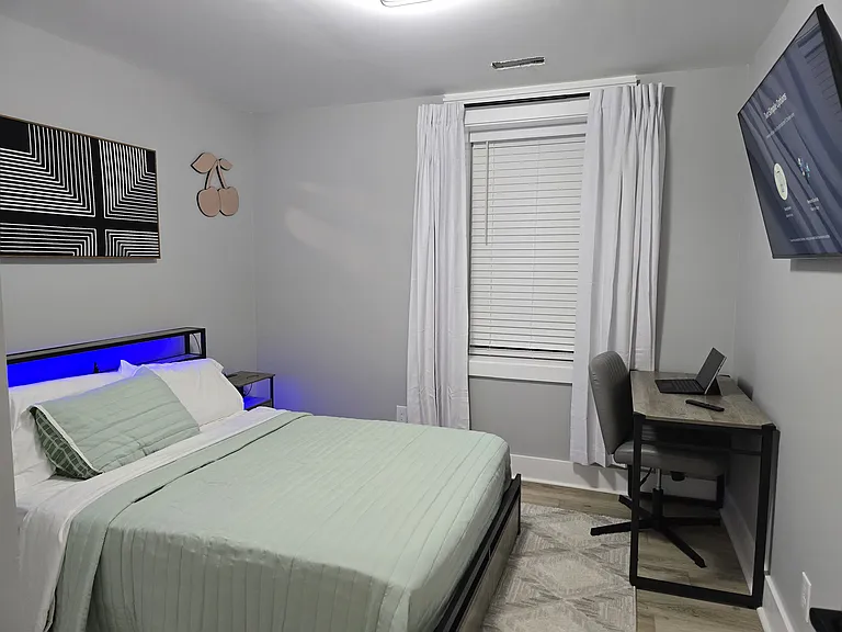 1315 Gorrell St — Photo 3