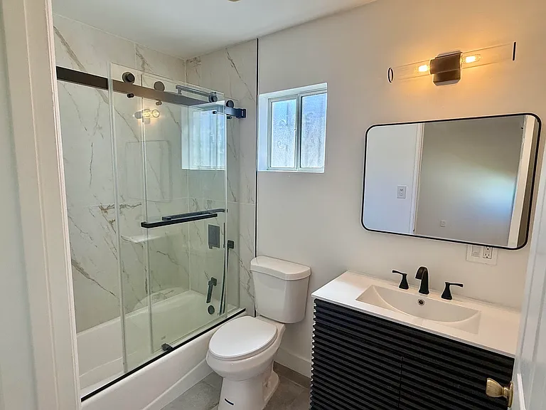 6445 Tujunga Ave #1/2 — Photo 4