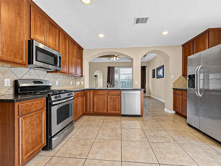 26738 Henson Falls Dr — Photo 14