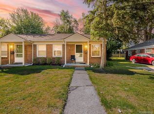 2035 Princeton Rd, Berkley, MI 48072