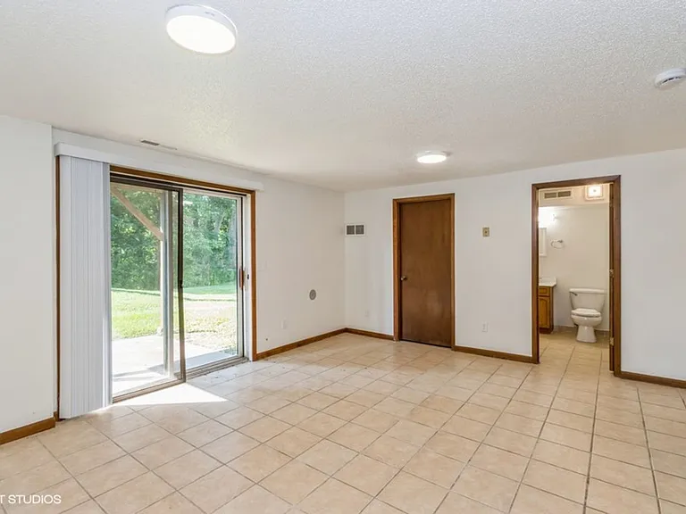 1359 Southview Cir — Photo 20