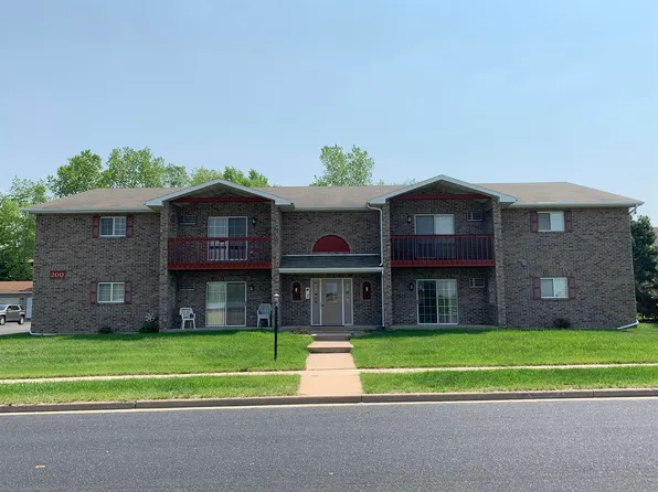 Joann Lane Apartments, 200 Joann Ln #20008, Waupaca, WI 54981