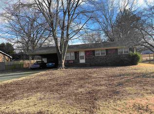 103 Sparrow Ct, Boiling Springs, SC 29316