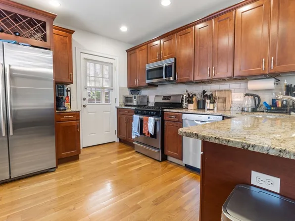 2 Walk Hill St #2, Jamaica Plain, MA 02130
