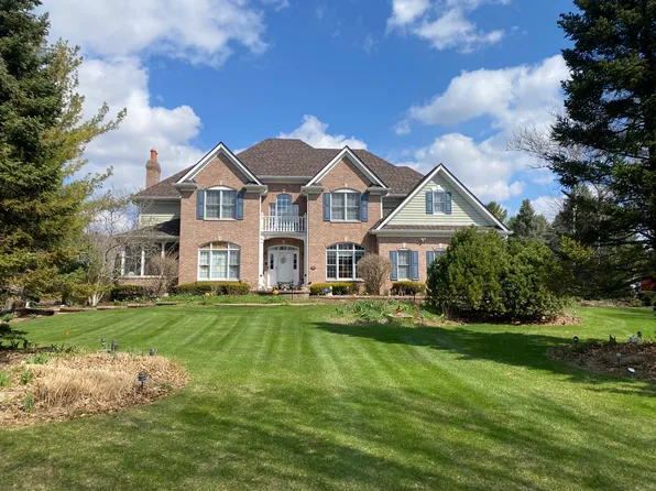 10616 Happy Trl, Woodstock, IL 60098