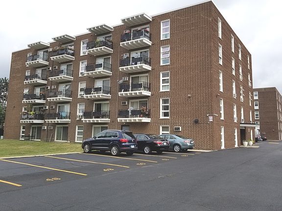 5th image of 7227 W Higgins Ave Unit 203