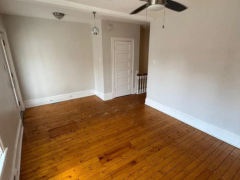 230 Percy St #2 — Photo 15