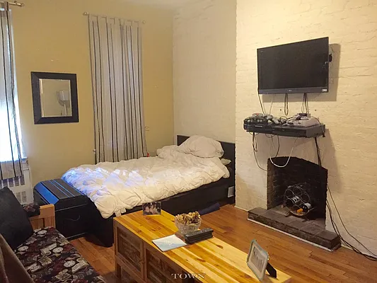 Rented by Town Residential | media 15