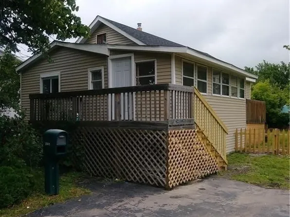 3041 Savannah St, Niagara Falls, NY 14305
