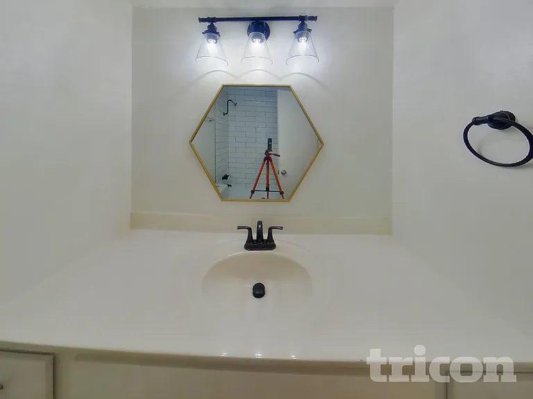 826 W Del Rio St — Photo 14