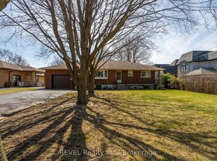 6398 Mountain Rd, Niagara Falls, ON L2J0B3