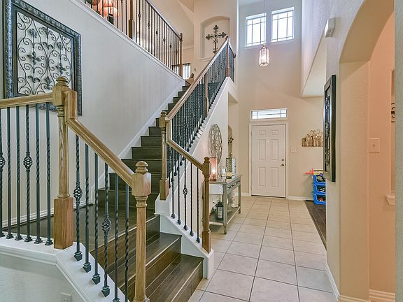 5th image of 4618 E Meadow Dr
