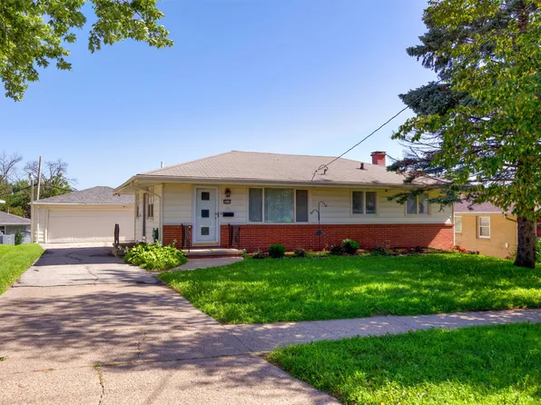 2616 Hull Ave, Des Moines, IA 50317