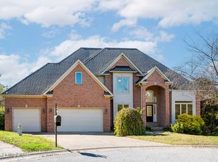 16901 Empire Ct, Louisville, KY 40245