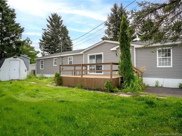 5 Nancy St, Moncton, NB E1E 3T2