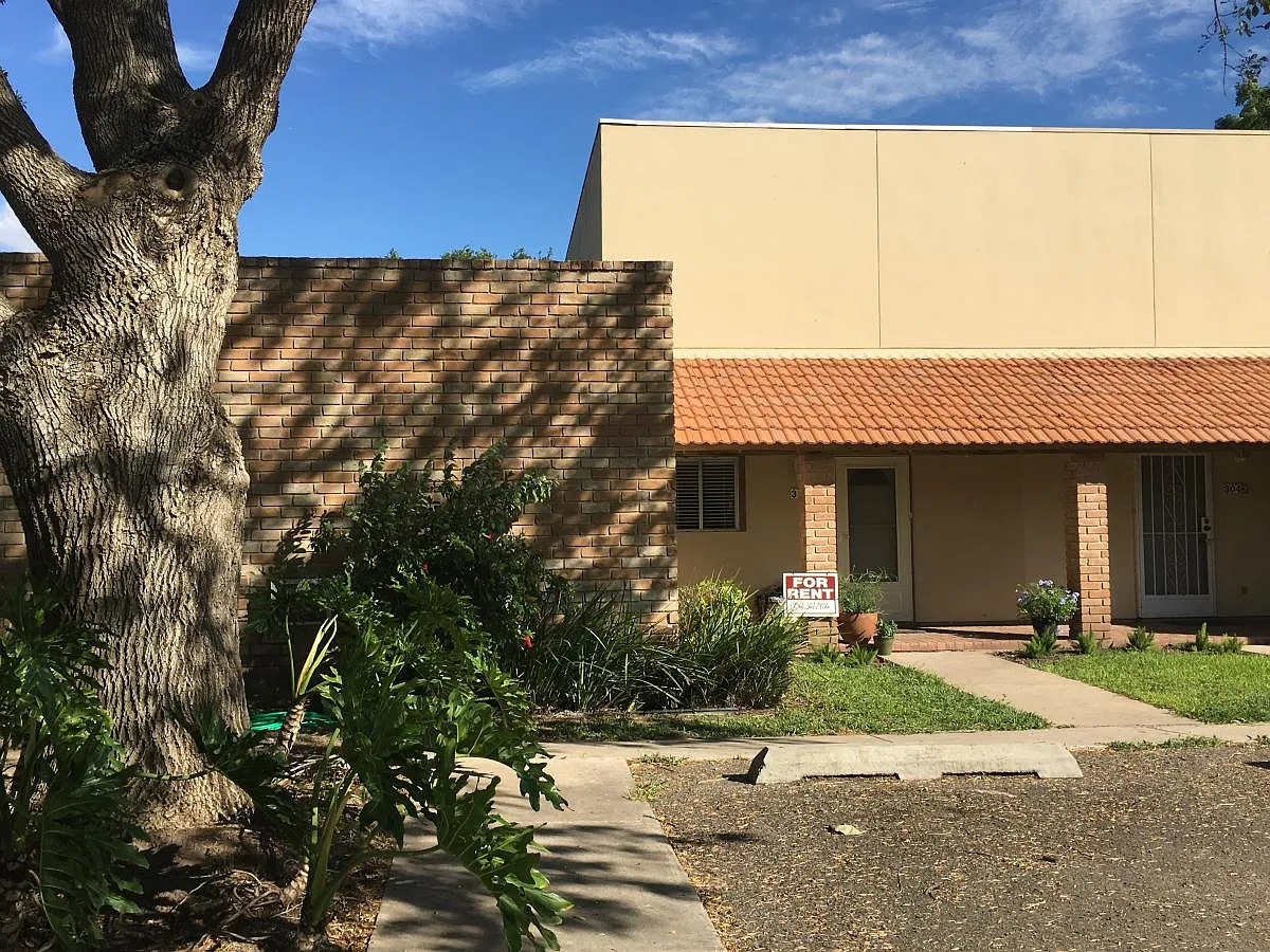 3 bed, 1620 sqft, $1,700 — Photo 1