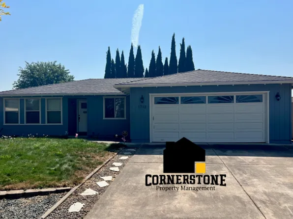 1713 Tara Cir, Central Point, OR 97502