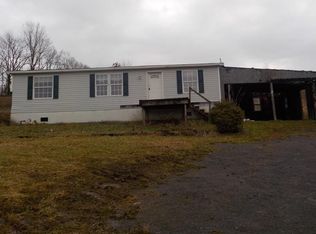 11698 Farnam Rd, Cato, NY 13033