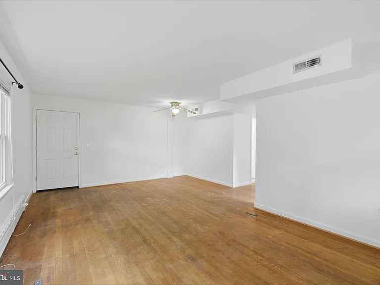 130 S 29th St #1 — Photo 5