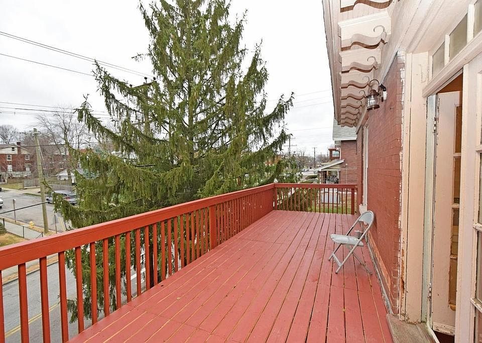 Private Deck