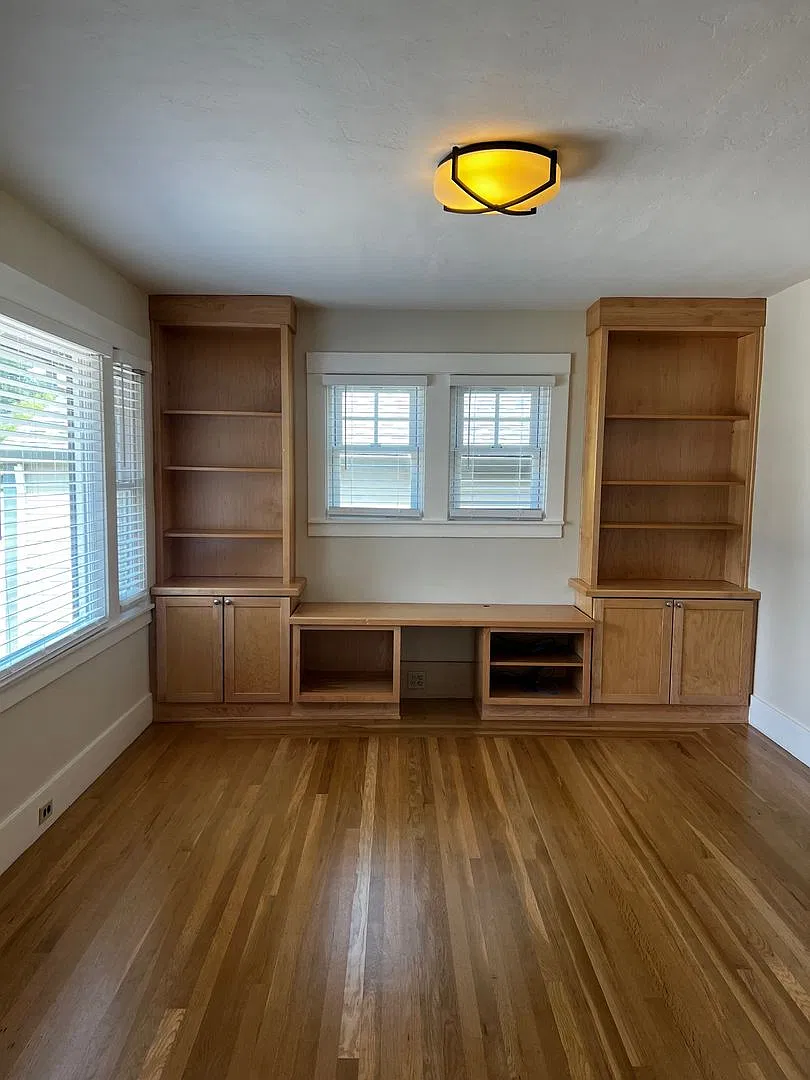 ** Move In Special $500 Off The First Month's Rent! 2 Bedroom / 1 Bathroom Single Family Home Pri... — Photo 2