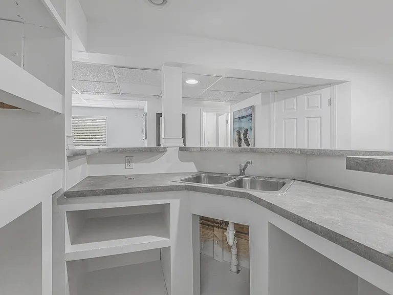 6824 Beagle Dr — Photo 59