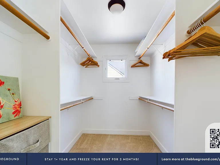 Walk-in Closet