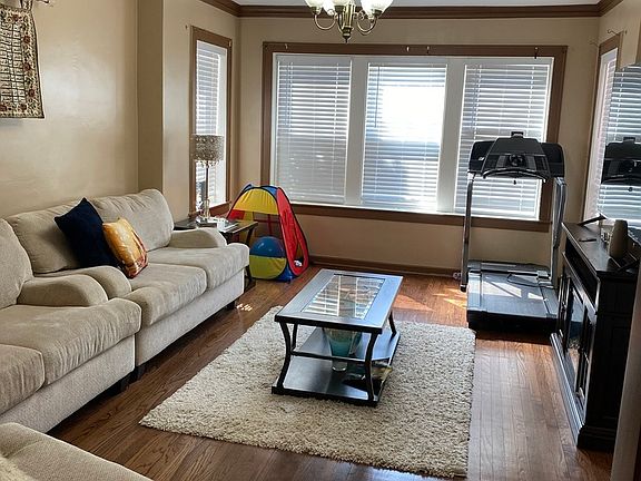 4th image of 3015 N Parkside Ave