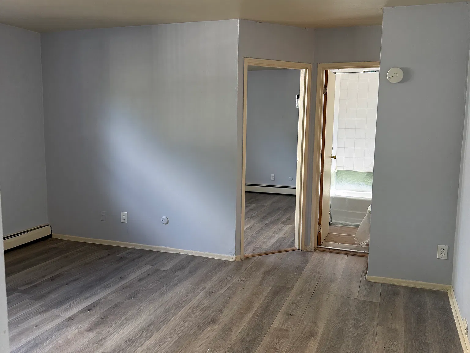 78 Park Ave — Photo 2